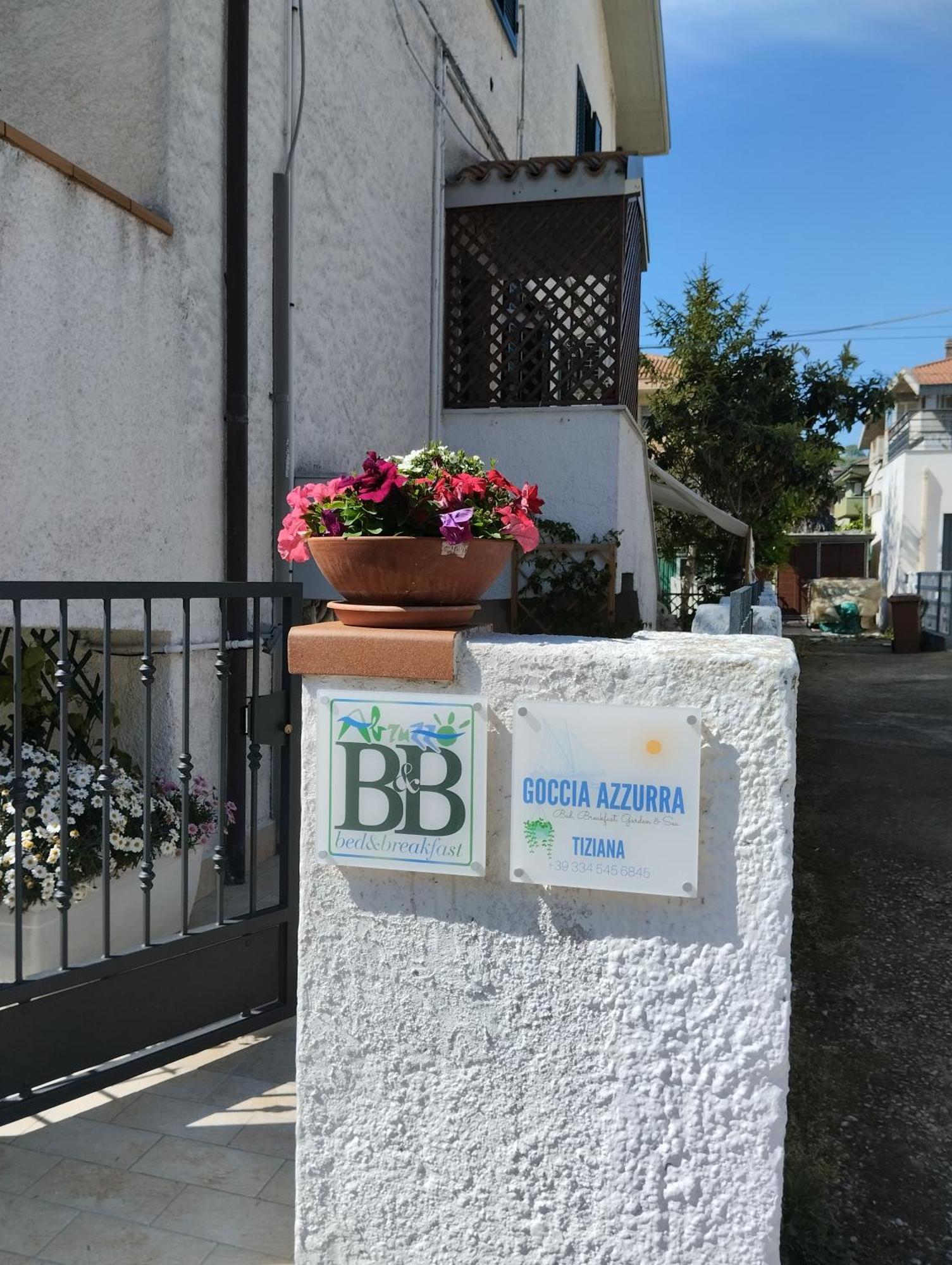 Goccia Azzurra Bed & Breakfast Silvi Marina Exterior photo